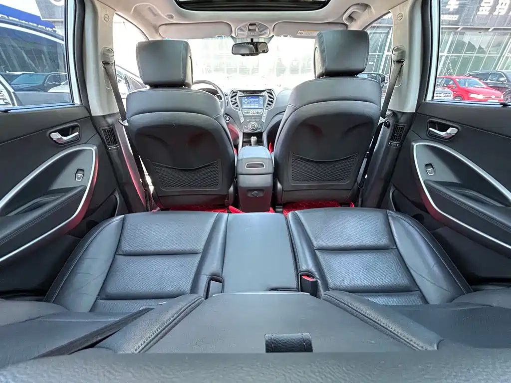 Hyundai Santa Fe 2015