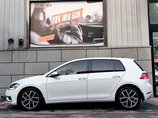 Volkswagen Golf 2020