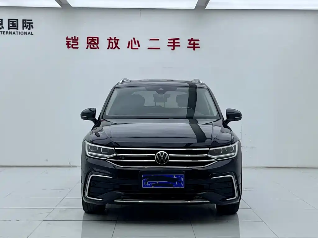 Volkswagen Tiguan L 2023 — фото 2