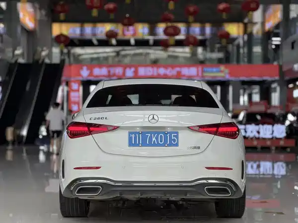 Mercedes-Benz C-Class 2025