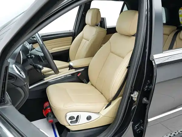 Mercedes-Benz M-Class 2011