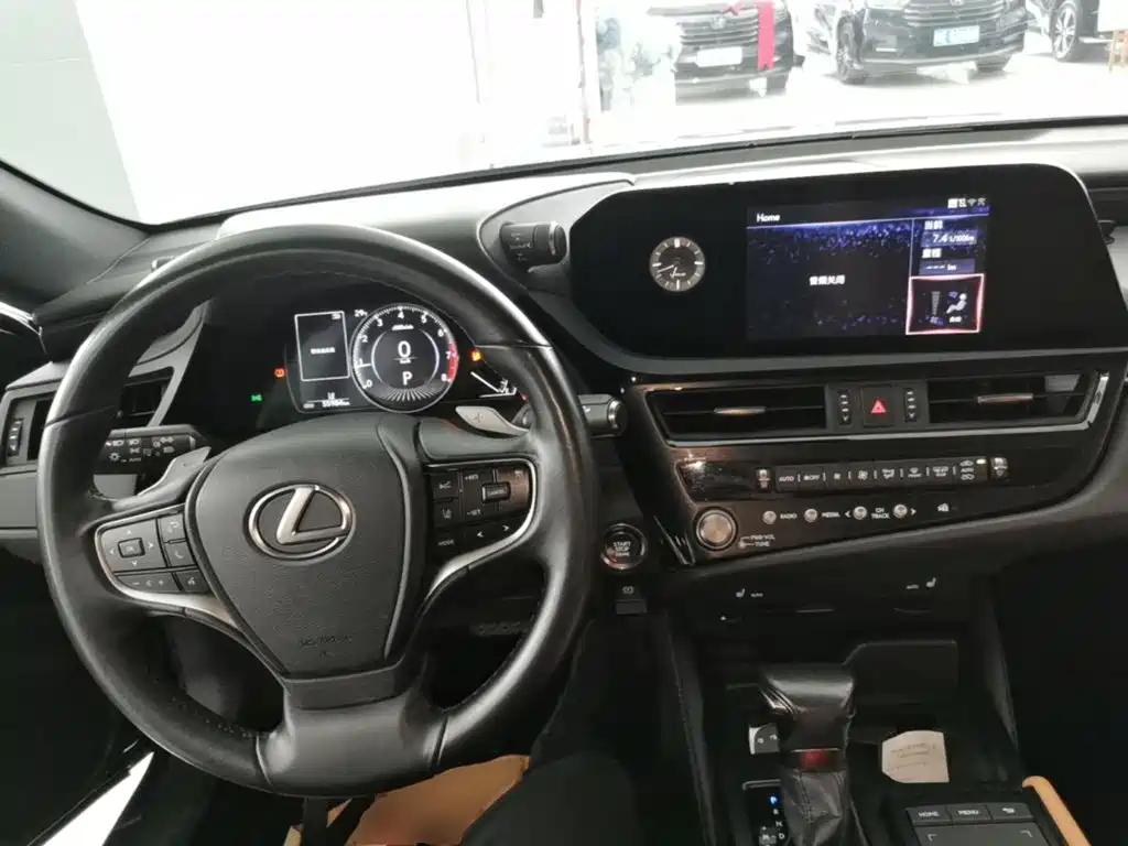 Lexus ES 2022 — фото 10