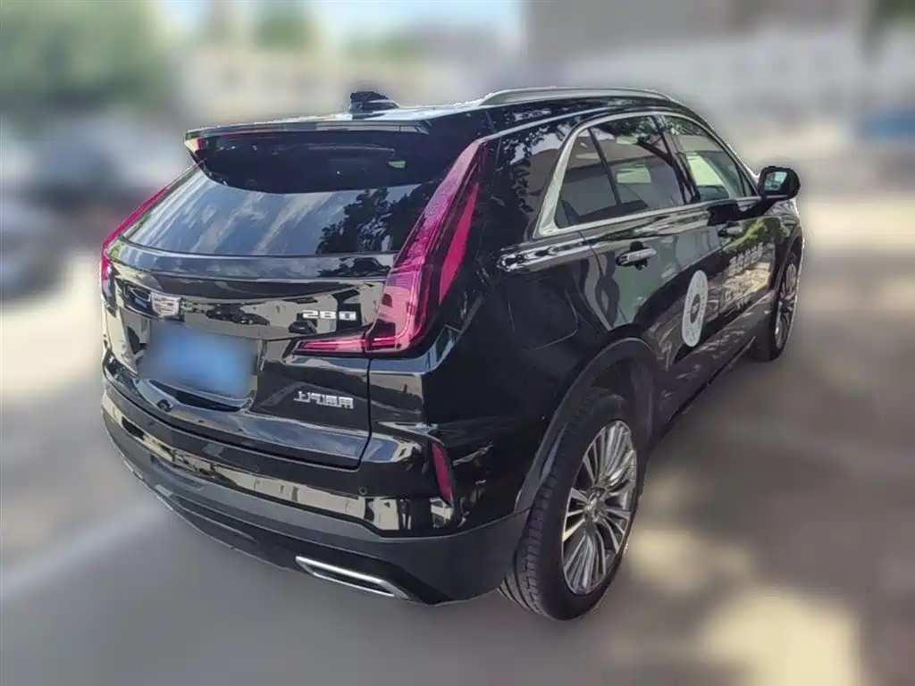 Cadillac XT4 2025 — фото 12