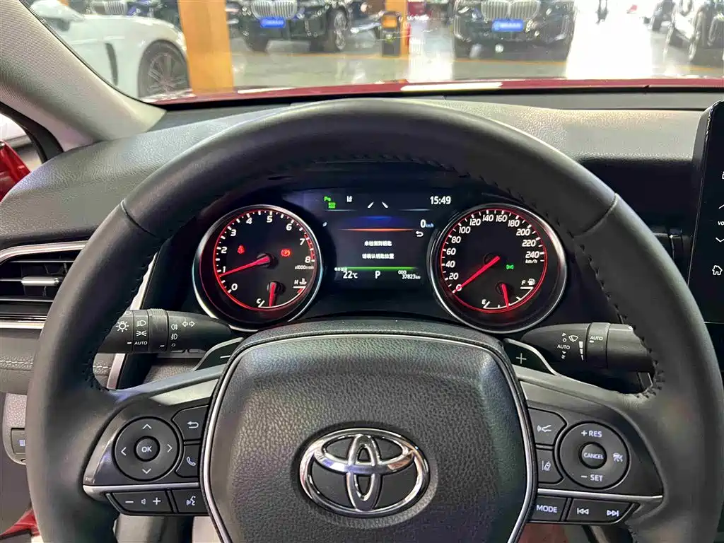 Toyota Camry 2021 — фото 9