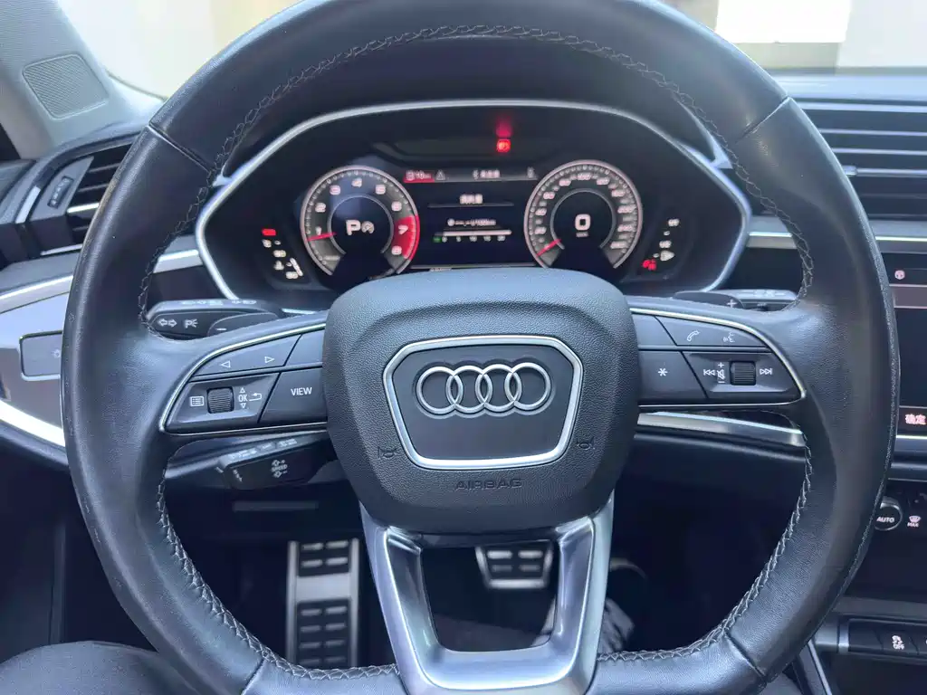 Audi Q3 2023 — фото 13