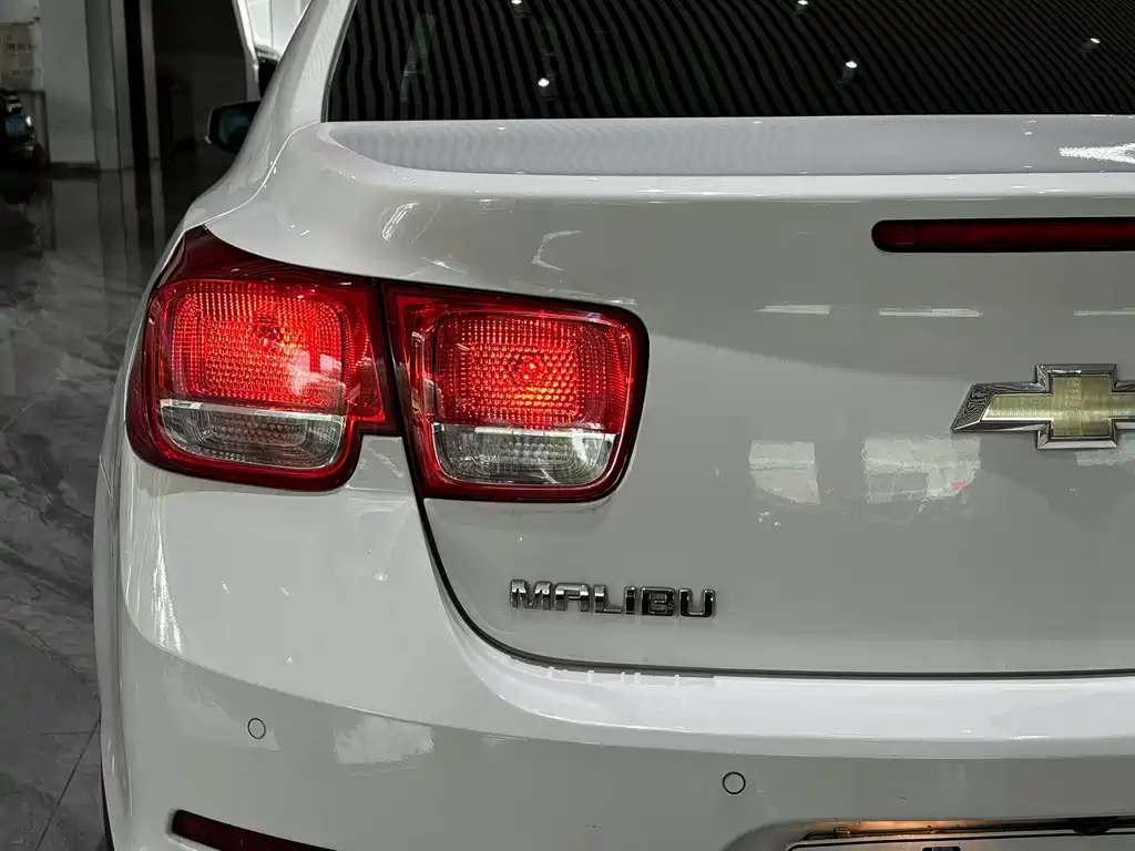 Chevrolet Malibu 2014 — фото 24