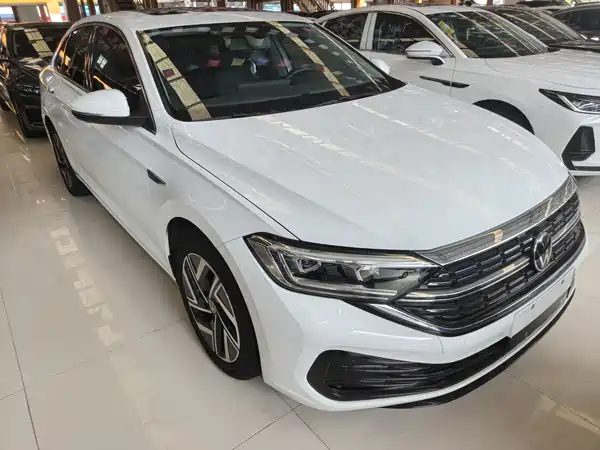 Volkswagen Sagitar 2023