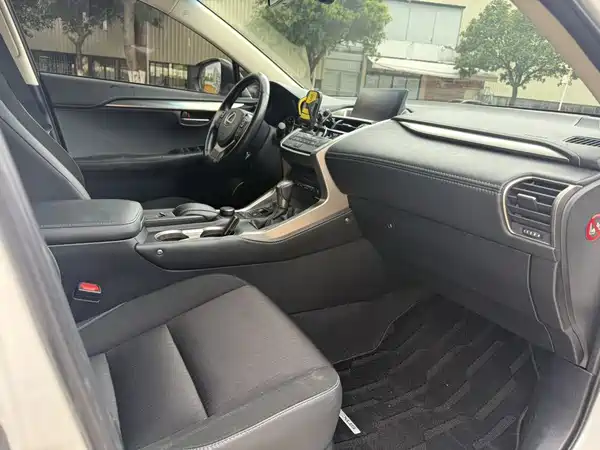 Lexus NX 2016