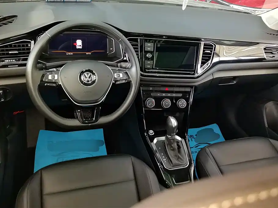 Volkswagen T-Roc 2020 — фото 12
