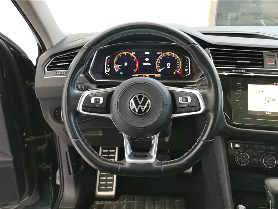 Volkswagen Tiguan L 2021 — фото 15