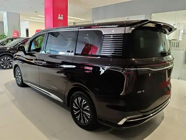 Hongqi HQ9 PHEV 2024