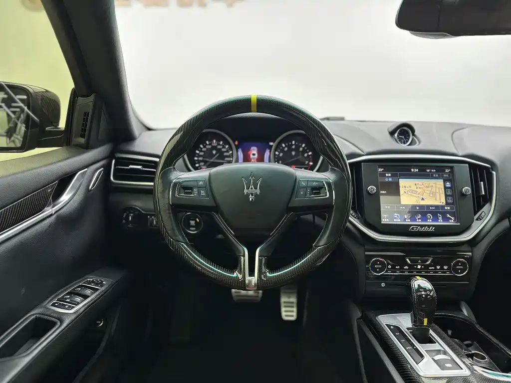Maserati Ghibli 2016 — фото 15