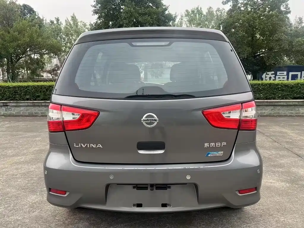 Nissan Livina 2017 — фото 5