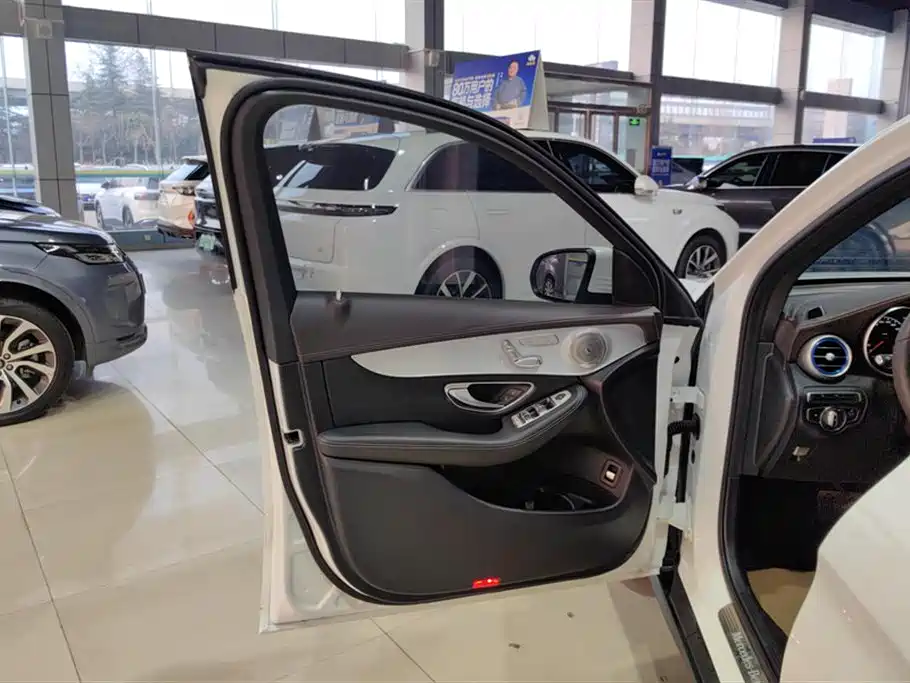 Mercedes-Benz GLC 2021