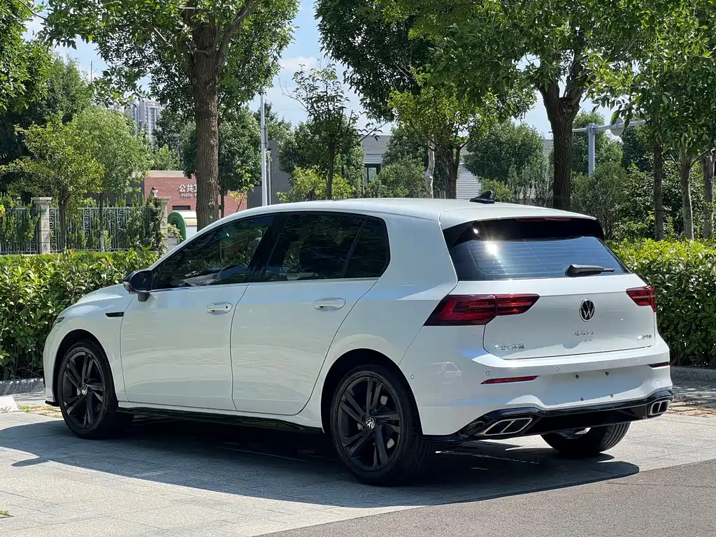 Volkswagen Golf 2022