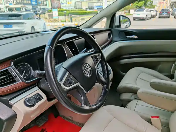 Buick GL8 2018