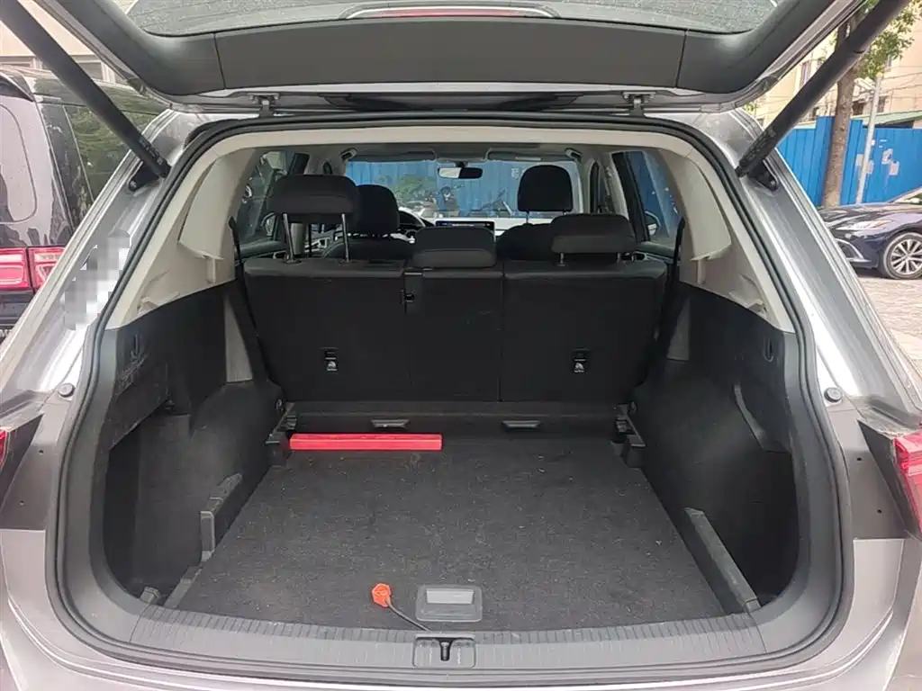 Volkswagen Tiguan L 2022 — фото 19