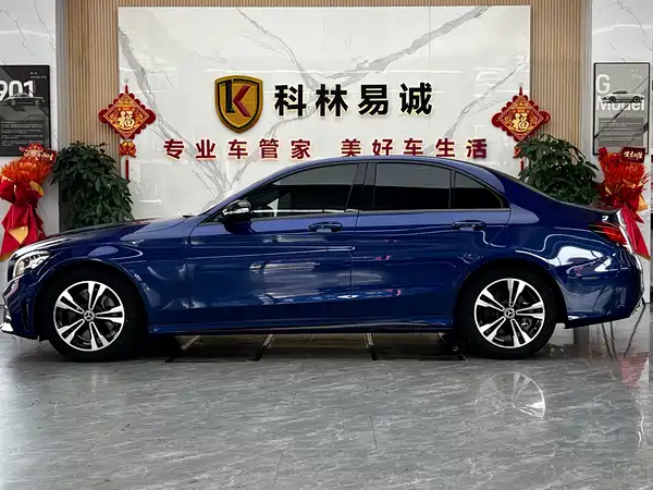 Mercedes-Benz C-Class 2019