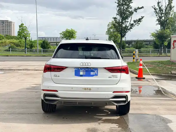 Audi Q3 2021