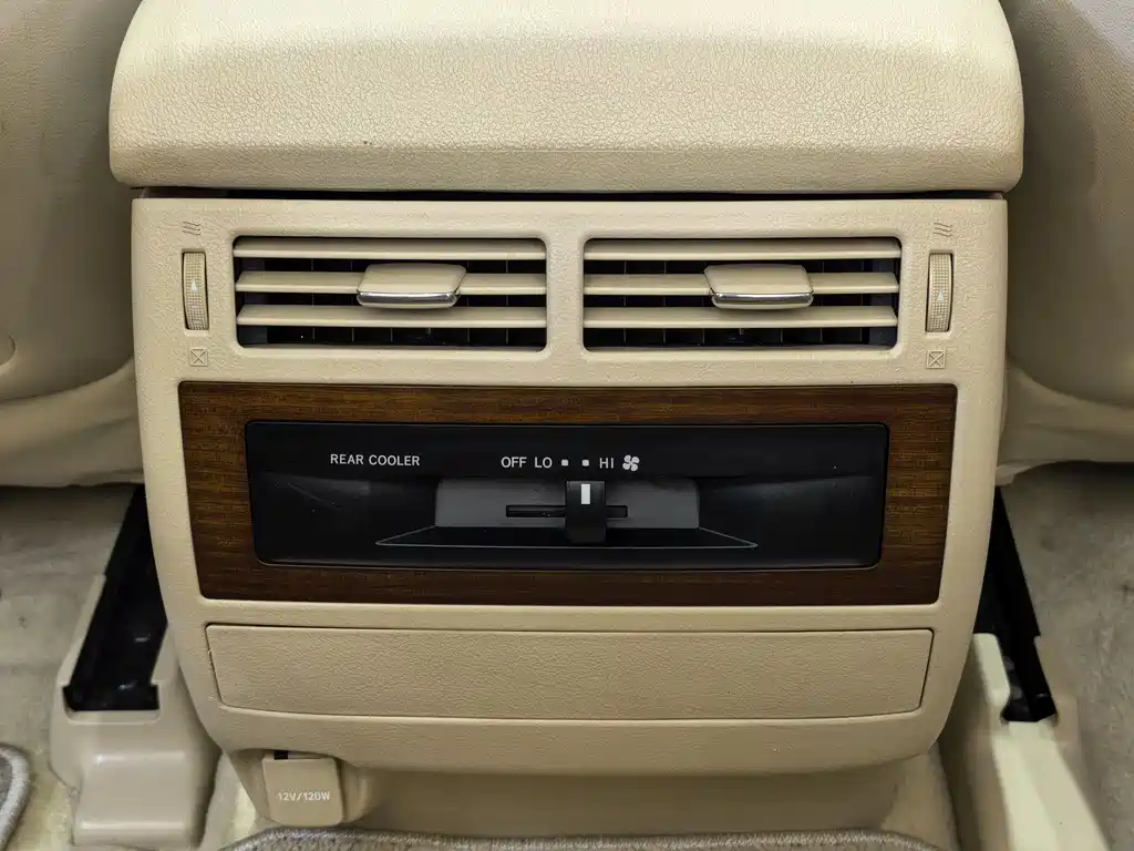 Toyota Land Cruiser 2017 — фото 21