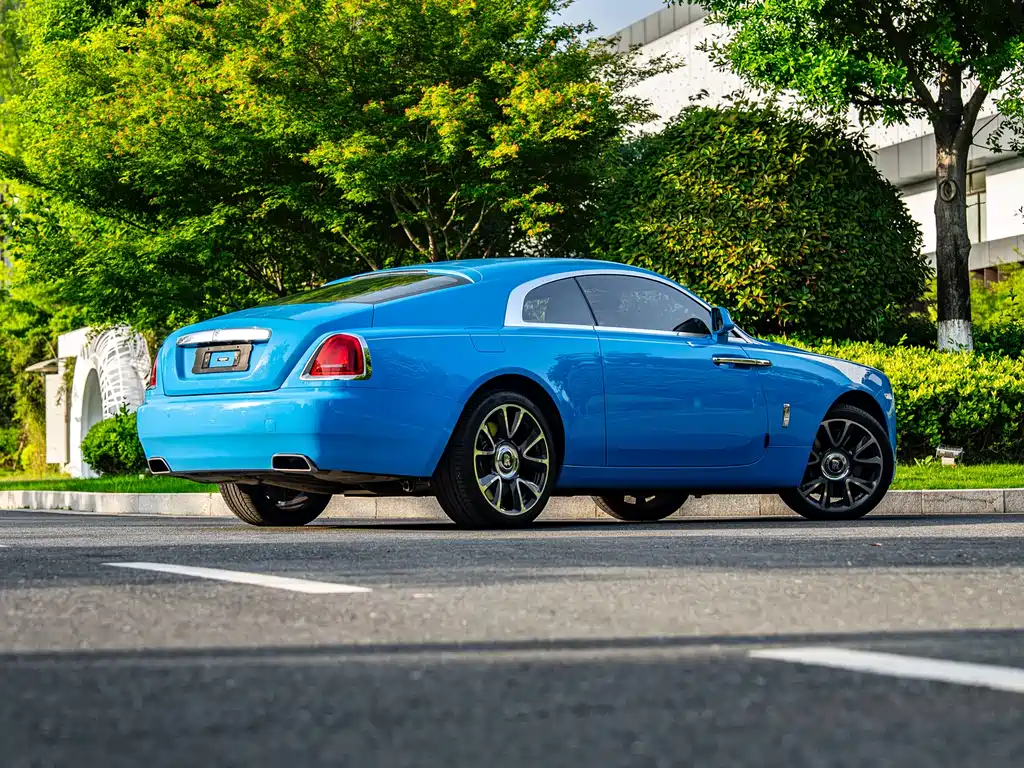 Rolls-Royce Wraith 2024 — фото 20