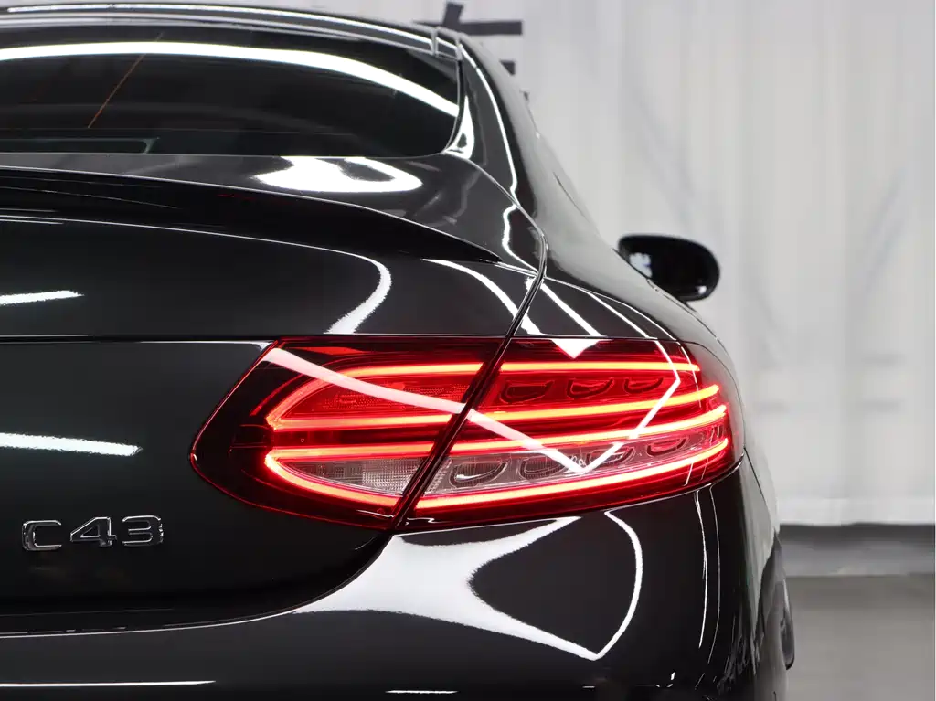 Mercedes-Benz C-Class AMG 2023 — фото 23