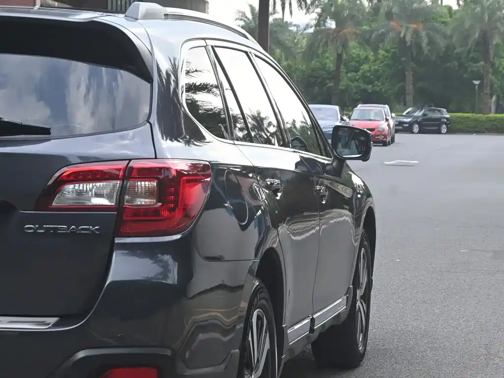 Subaru Outback 2019 — фото 12