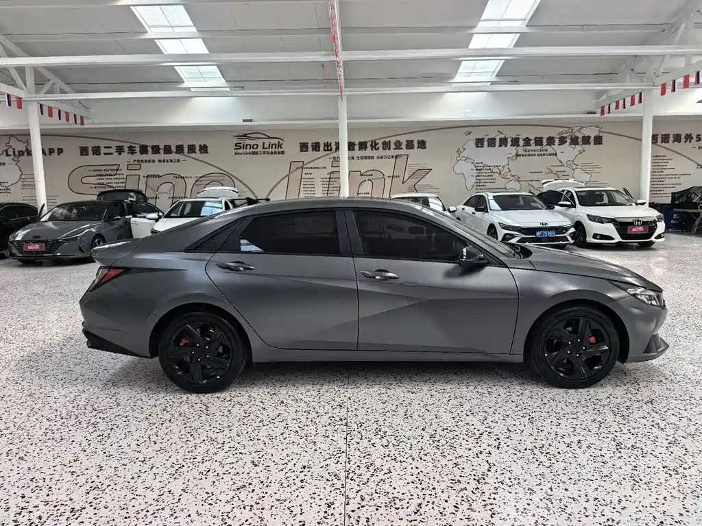 Hyundai Elantra 2023