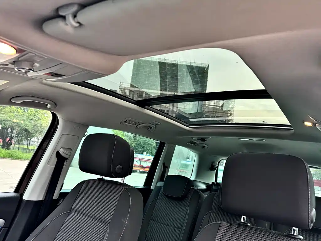 Volkswagen Sharan 2019 — фото 11