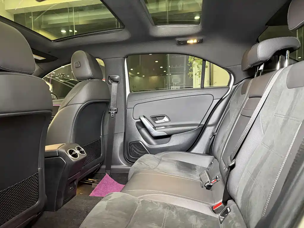 Mercedes-Benz A-Class 2020 — фото 13