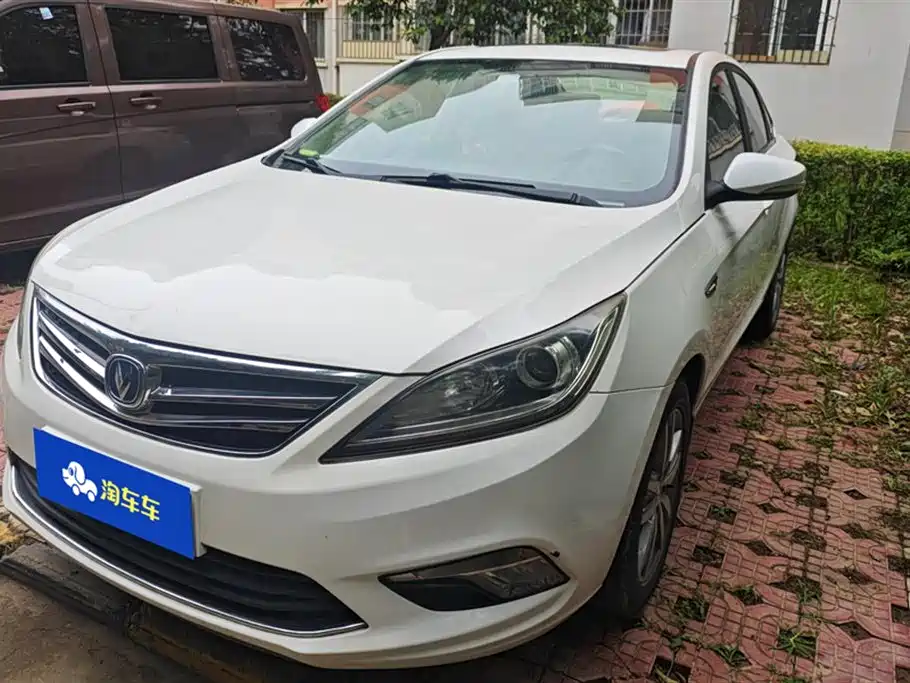 Changan Eado 2017 — фото 1
