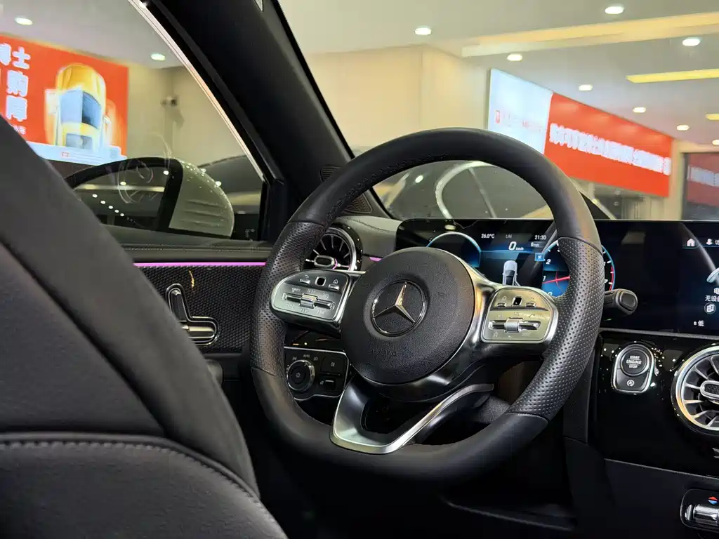 Mercedes-Benz A-Class 2020 — фото 9