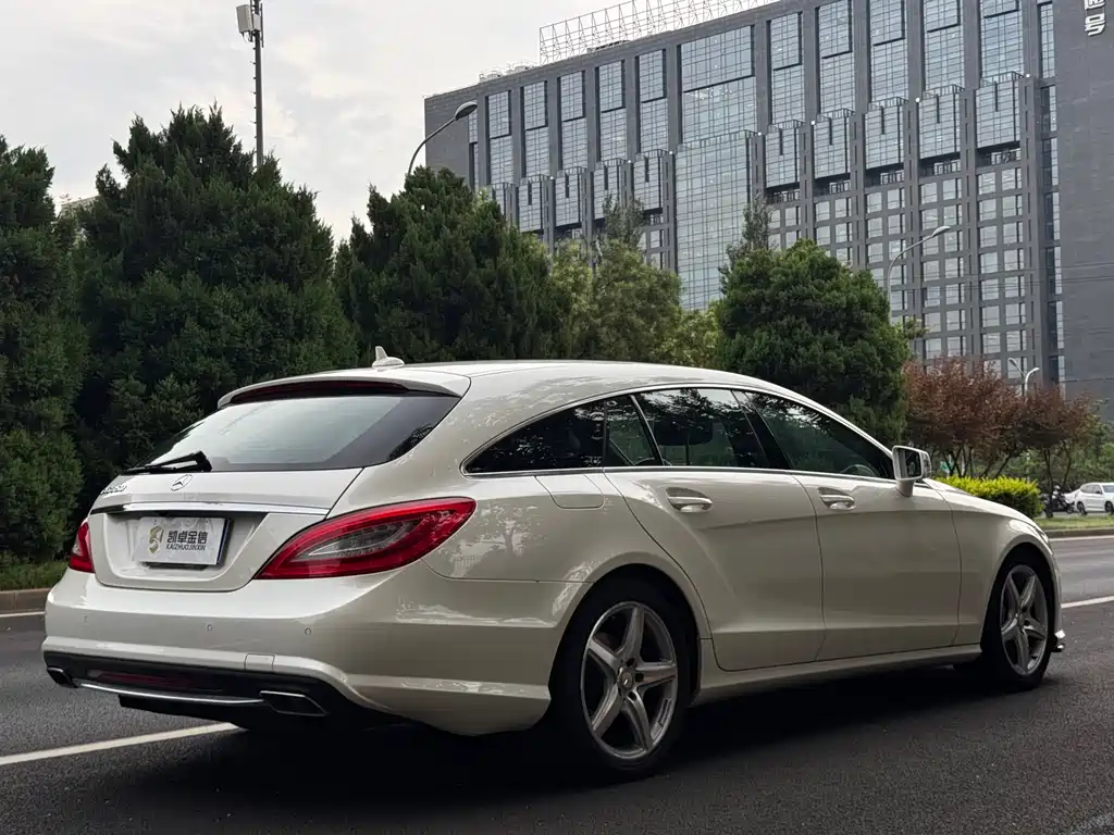 Mercedes-Benz CLS 2013 — фото 7
