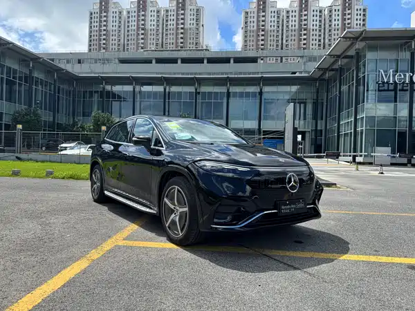 Mercedes-Benz EQS SUV 2026