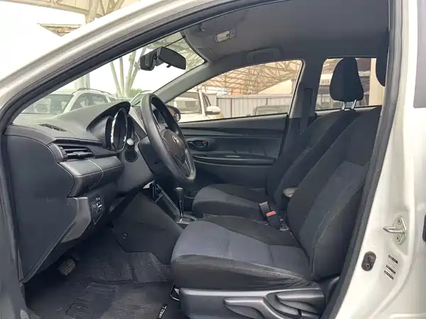 Toyota Yaris L 2019