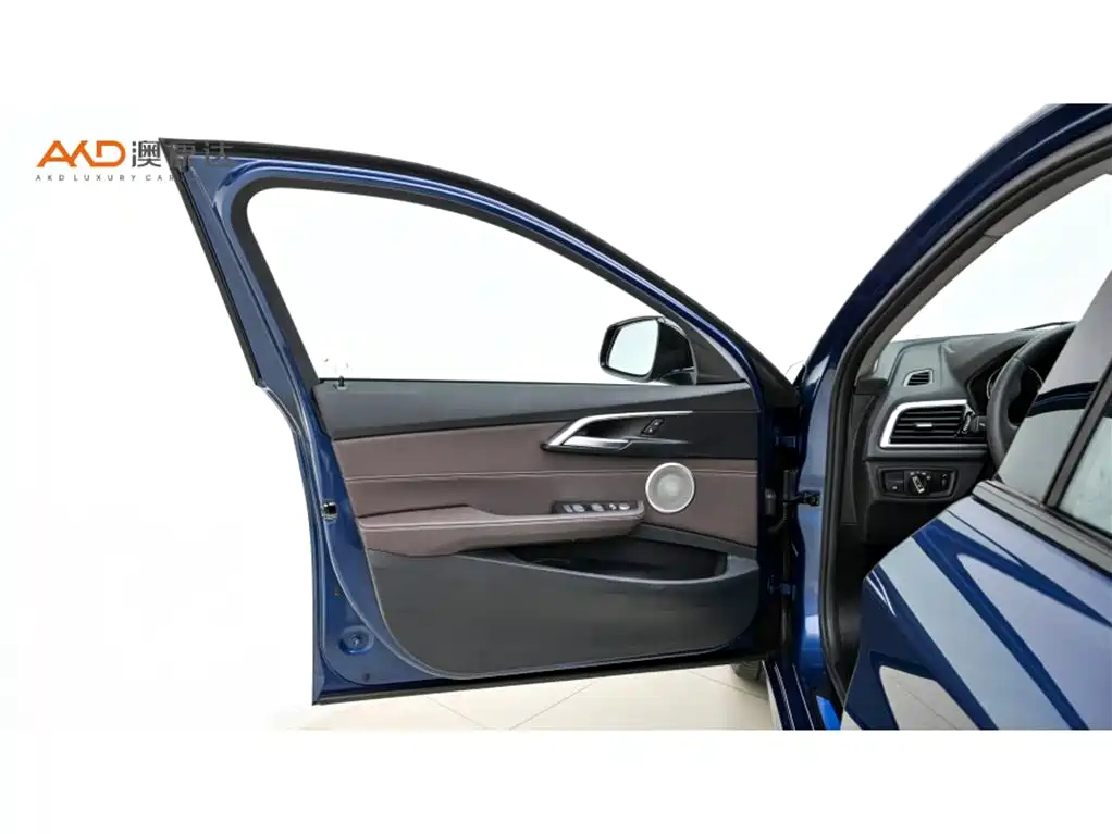BMW 1 Series 2022 — фото 10