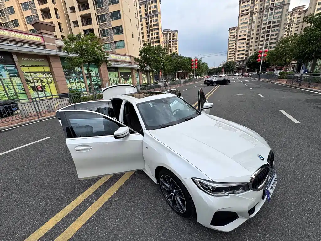 BMW 3 Series 2020 — фото 17