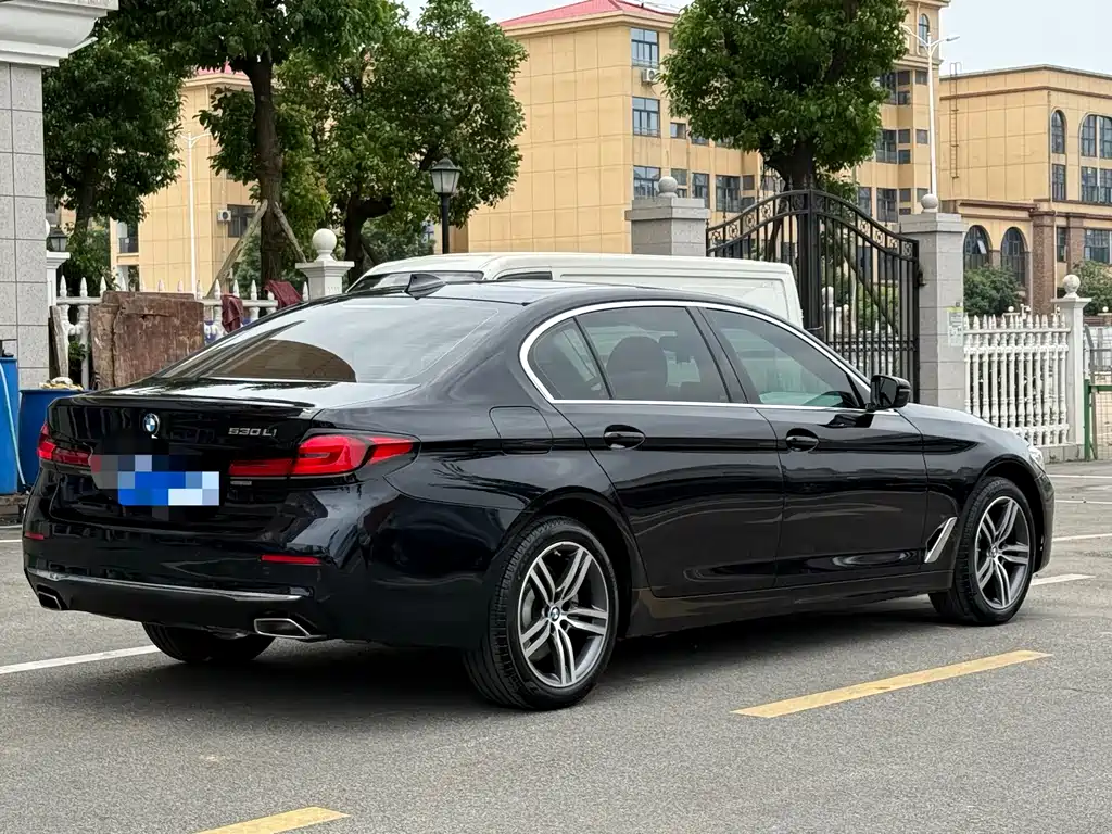 BMW 5 Series 2022