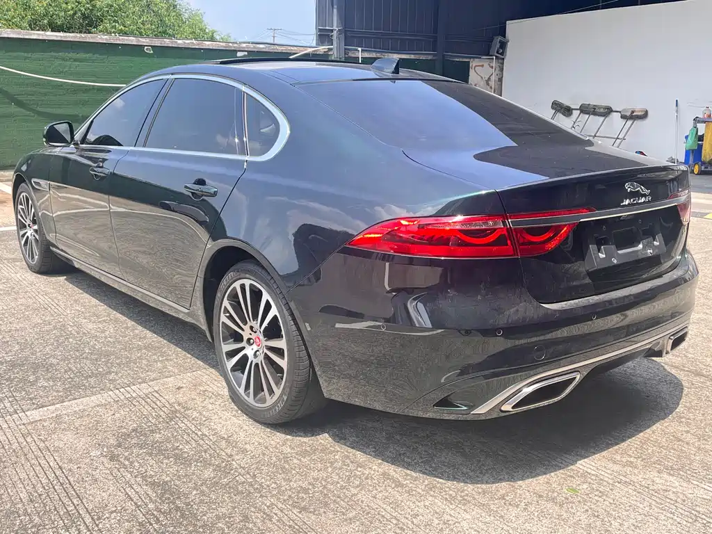 Jaguar XFL 2025 — фото 16