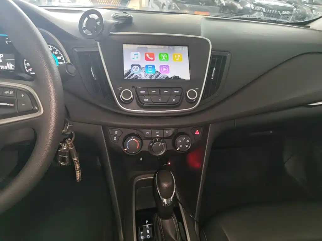 Chevrolet Cavalier 2017 — фото 13