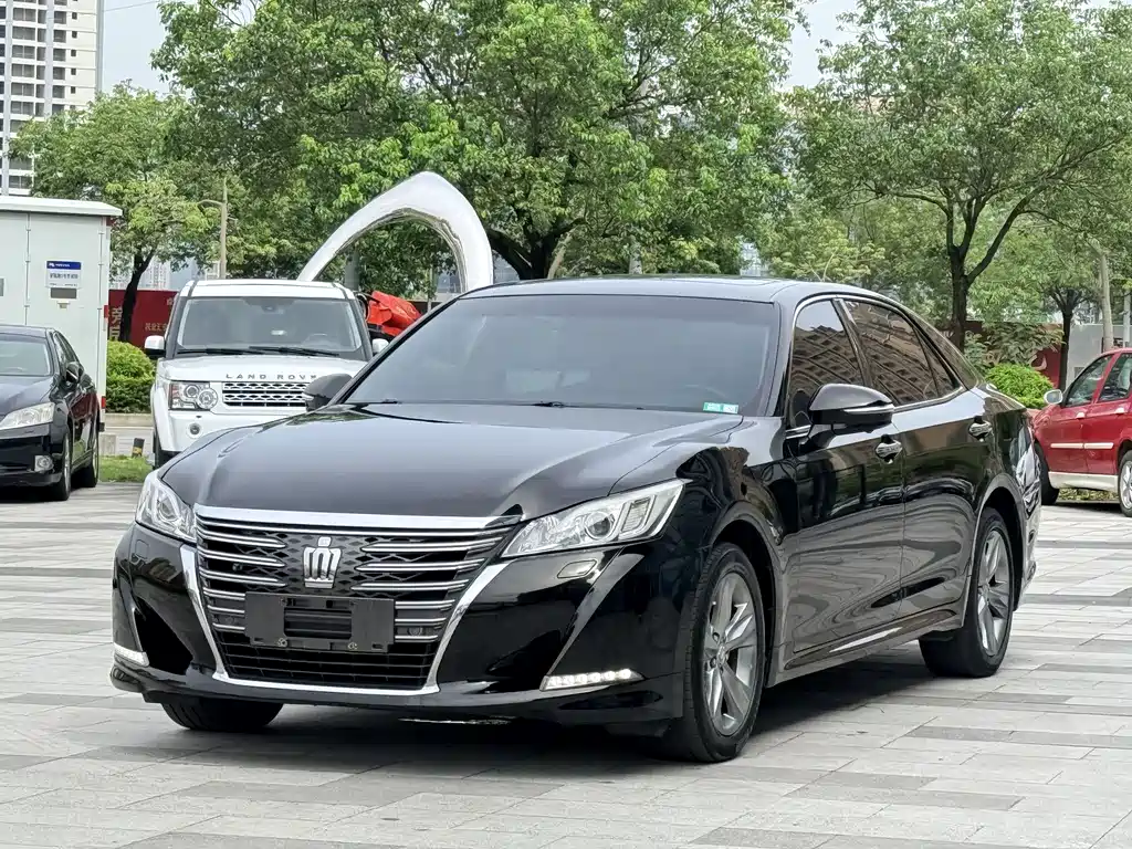 Toyota Crown 2018