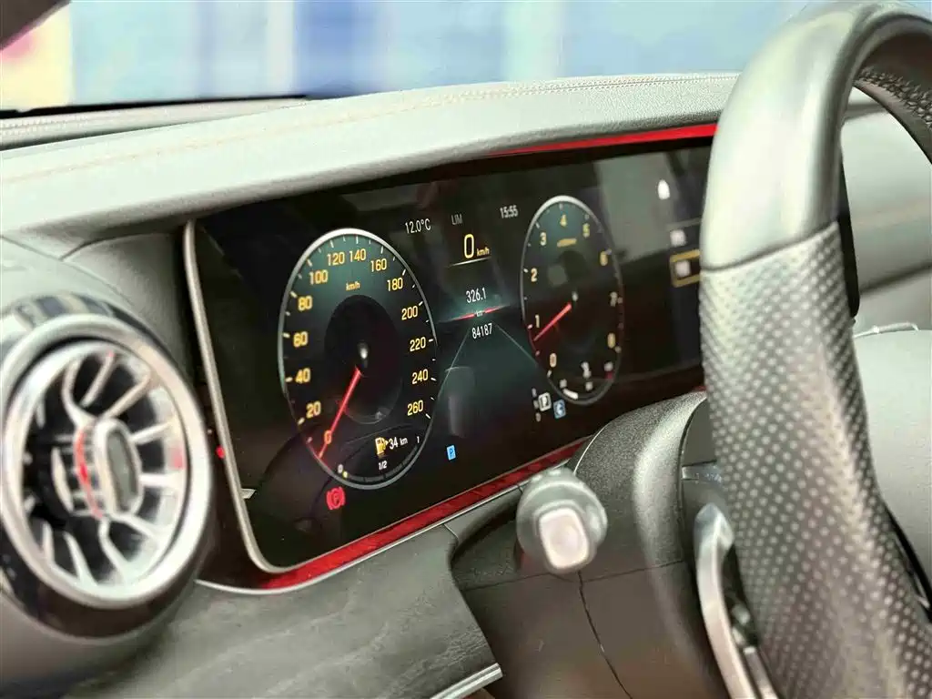 Mercedes-Benz E-Class 2022 — фото 25