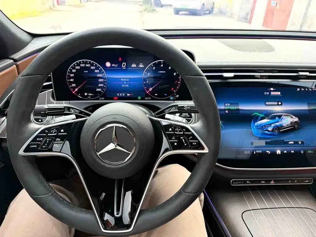 Mercedes-Benz E-Class 2024