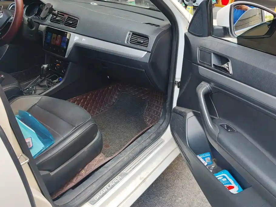 Volkswagen Gran Lavida 2019 — фото 8