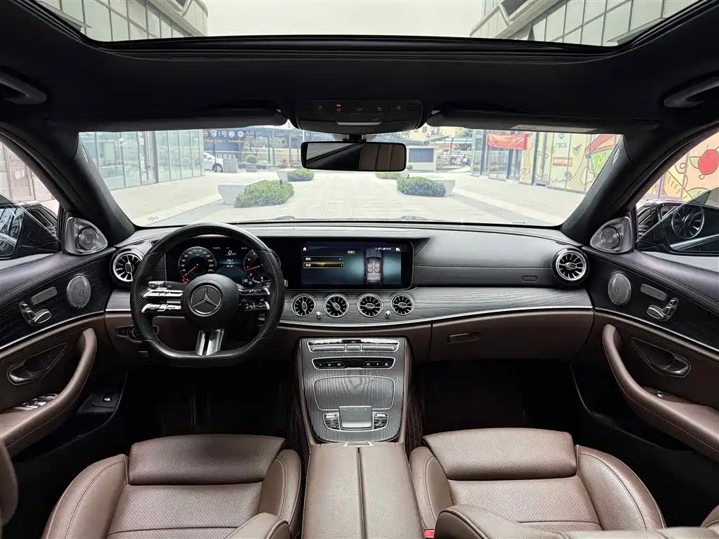 Mercedes-Benz E-Class 2022 — фото 30