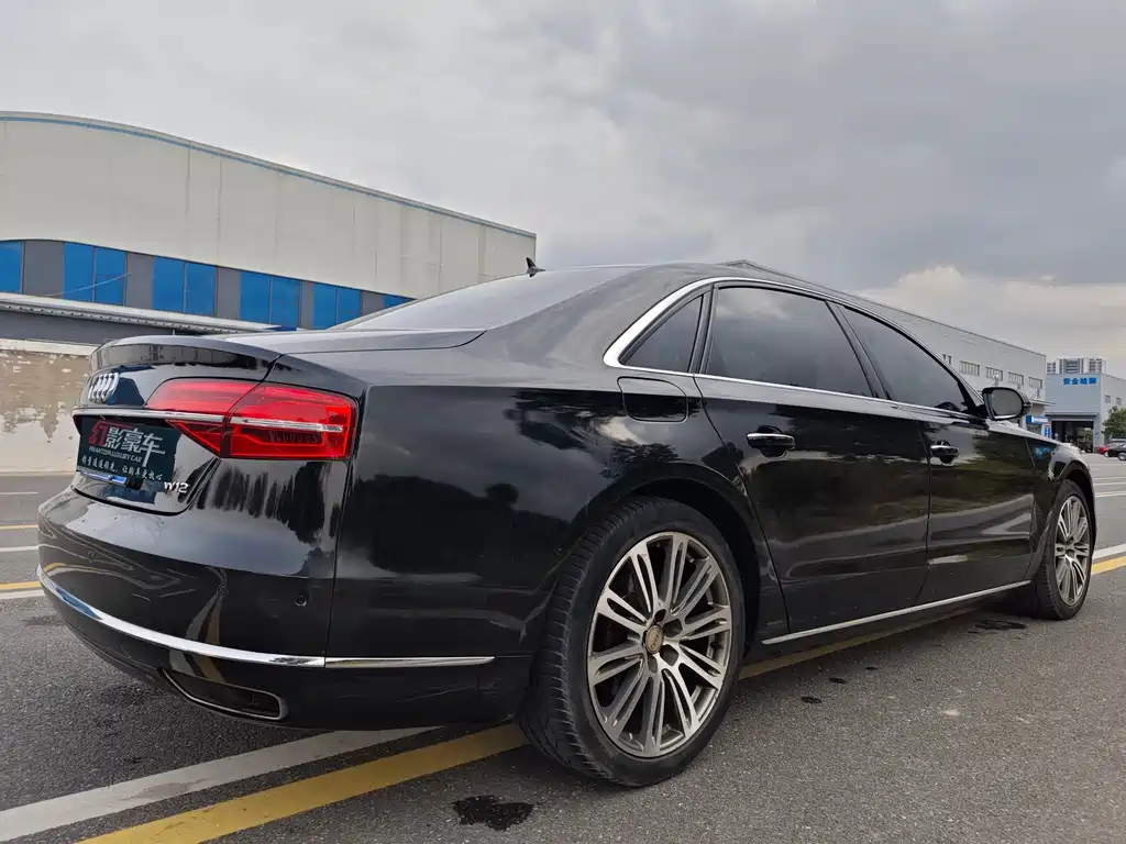 Audi A8 2016 — фото 9