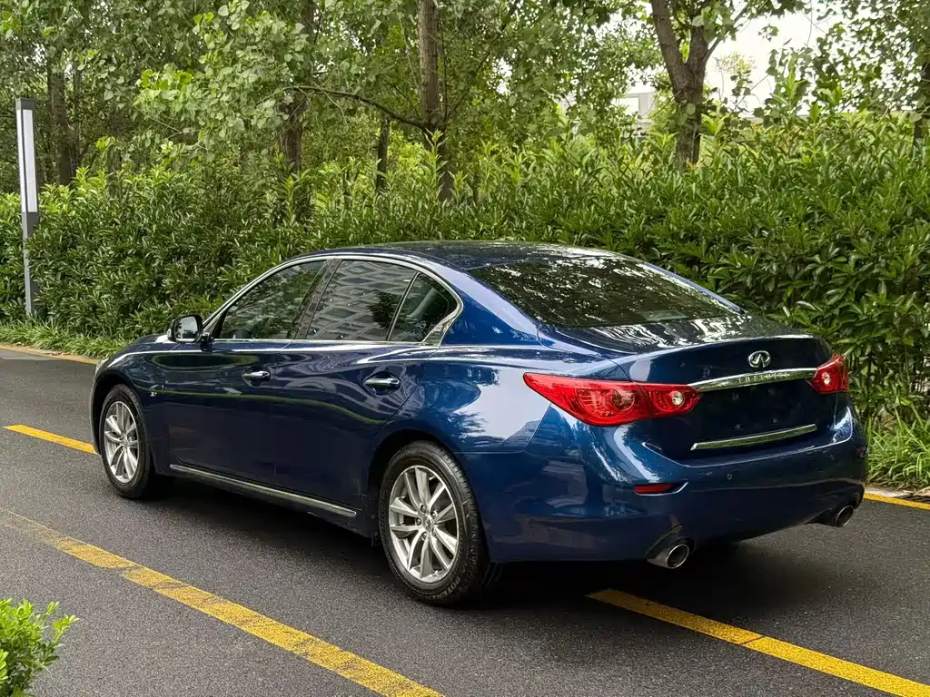 Infiniti Q50L 2017 — фото 3