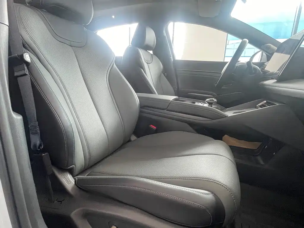 BYD Qin L 2025 — фото 16