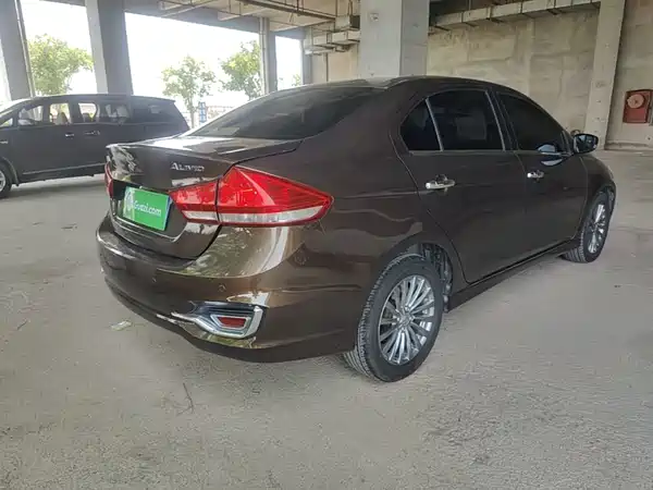 Suzuki Qiyue 2016