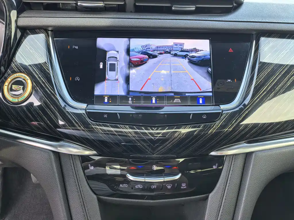 Cadillac XT6 2021 — фото 12